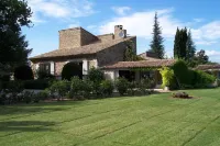 Charm in Luberon Hotels near Ménerbes