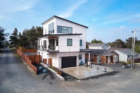 Casa Esquina - Ocean Views, EV Charging