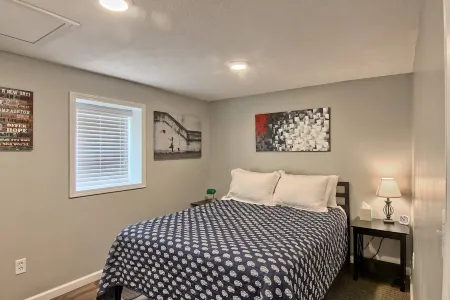 The Perfect Getaway *Sleeps  Pet Friendly  *Traverse City *Crystal Mountain