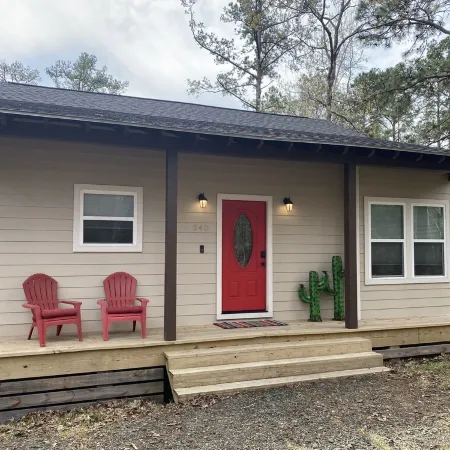 Cozy Cottage in Rayburn Country-Pet Friendly-King Suite/Pool Table! Sleeps 10