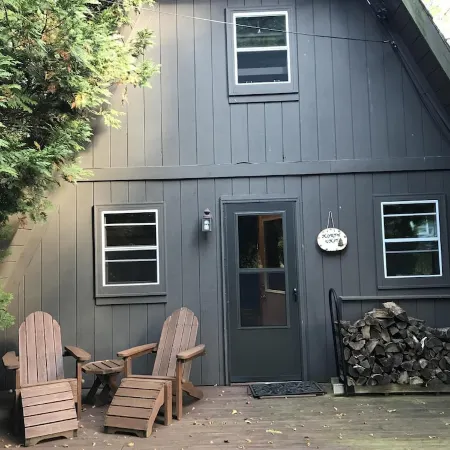 Bailey's Harbor Cabin Secluded in Woods,Walking distance to Kangaroo Lake-DUPLEX