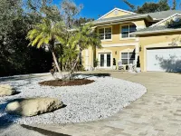 7BD, Heated Pool&Spa, Walk to Beach, PutPut, Golf Cart, 10 min. to Downtown!