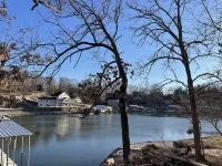Lake of the Ozarks Powerboat Paradise