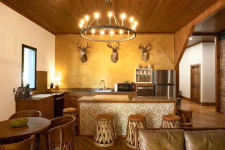 Boutique Hotel Mason TX Отели в г. Mason