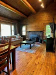 Cozy 2-bedroom cabin near Mount Snow 3 min drive