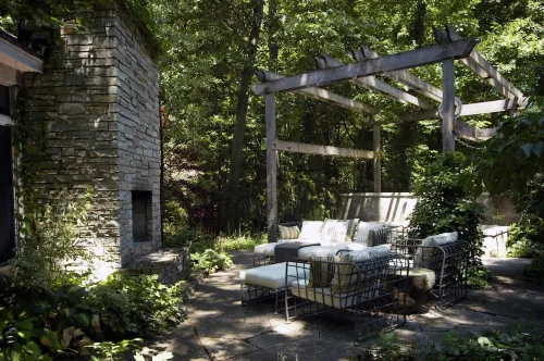 Stunning Home w Assoc Pool, Private Hot Tub. Walk to Lake, Restaurants,Brewery
