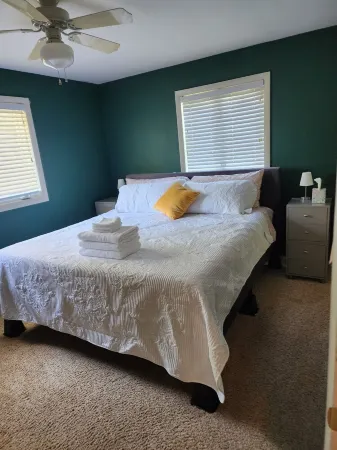 Legacy Home- Spacious 4 bedroom family friendly home.