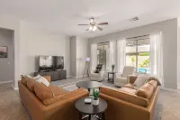 Relaxing stay with FREE heated pool! The Rimrock Retreat