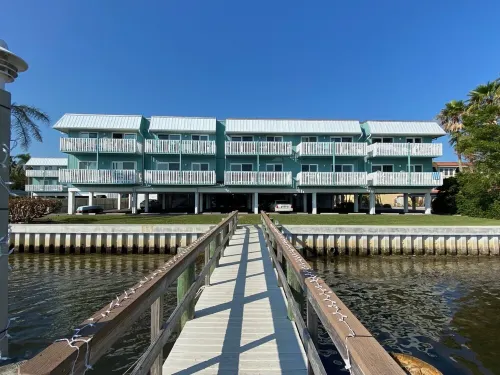 Newly Renovated - 1 Block from the Beach, Walk to Bars, Restaurants & Shopping!