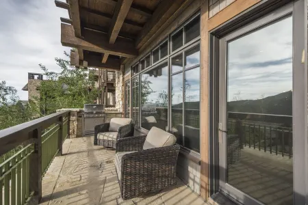 New Ultra-Luxury Upper Deer Valley Ski in/Out Condominium.. Отели рядом с достопримечательностью «Дир-Вэлли»