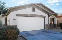 Dog-Friendly, Clean and Cozy Cottage in Central AZ Hotels in Deer Valley