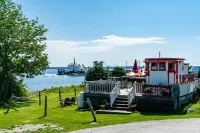 Coastal Retreat with Pool and Cheerful Vibes