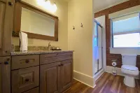 Main Street Retreats 102 - Brand New Downtown Apt. 102