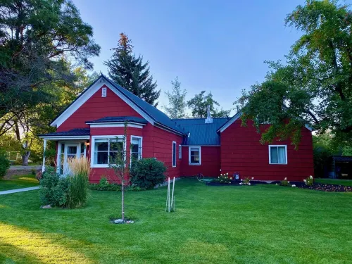 Charming Grandma Chic home in the Wood River Valley steps from the bike path