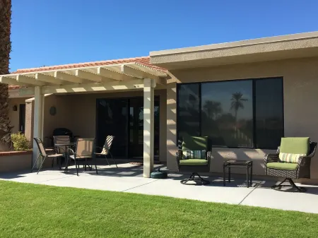 Palm Desert condo Living At Its Best - Golf, Tennis, and Pickle Ball Resort