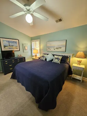 4 Bedroom 2200 sq ft  beautiful Sea Trail Golf Resort 5 minutes to ocean waves! Hotels in Sunset Beach