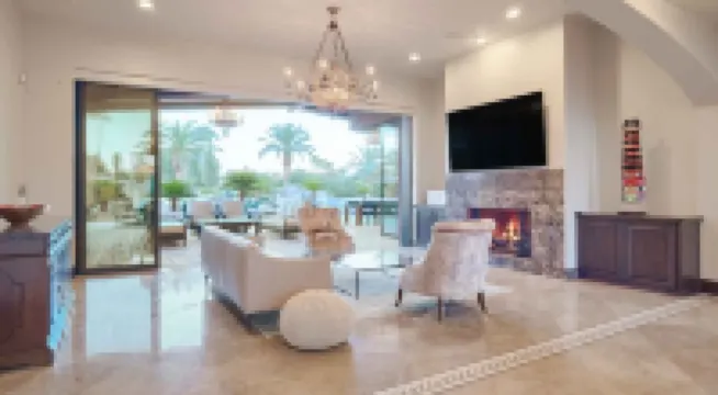 7Br Luxury Oasis w/ Relaxing Lazy River, Basketball, Full Gym & Private Theater