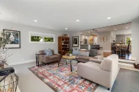 Gorgeous Family Home with Cozy Fireplaces and Hot Tub Minutes to Sea Airport