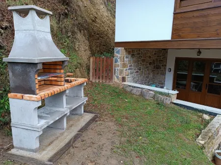 Village house CA 1595 AS recently renovated. Unique, quiet and natural environment.