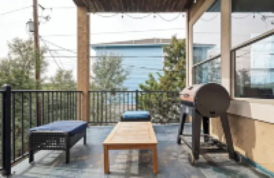 Mini Mansion ~ 3 Kings ~ Games + Movie Theater ~ 65” TV ~ Marina 7 mins