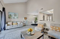 Cozy spacious 2 bedrooms 2 bathrooms near beach