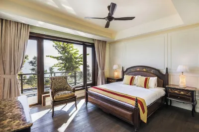 A majestic and luxurious villa overlooking the Ganges