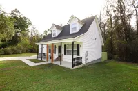 Quiet Spacious Family Sized House only 15 min to downtown,outlets,Cotsco,!