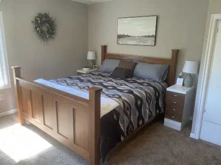 Cheerful 1 Bedroom House in the Middle of Town