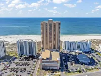Luxury 4BR Beachfront Corner Unit, Panoramic Gulf Views, Lazy River, Indoor Pool