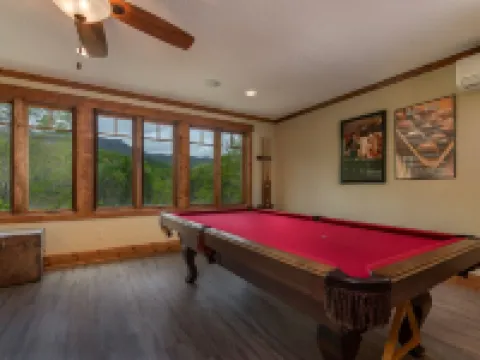 Great Resort Home to Bring Families Together - 6 Bedrooms /5 Baths 雷克路爾酒店