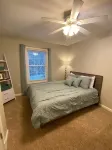 Blackbeard’s Lakefront Bungalow - convenient location with year-round lake views