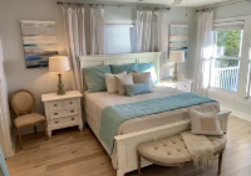 Ocean Springs Beach Vacation Getaway!  Private beach with breathtaking sunsets!