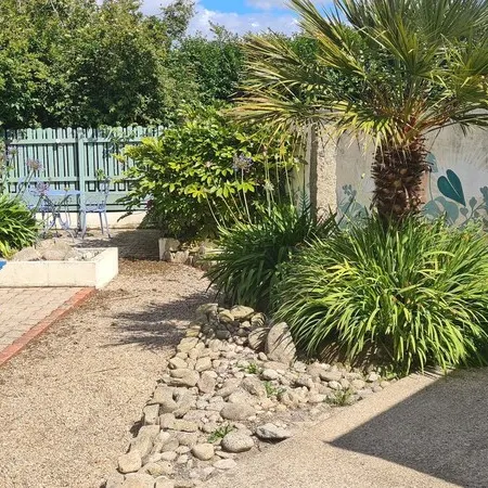 Petite Maison Proche Bourg et à 4km des Plages de Sable Blanc