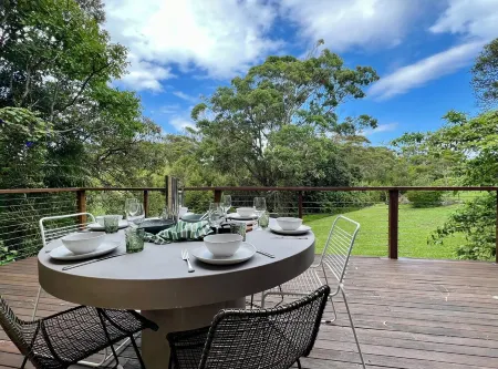 Surfers shack - peaceful & minutes walk to the beach in stunning Nambucca