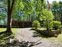 Grandma's Mountain Cabin - Up and Running Các khách sạn ở Edneyville