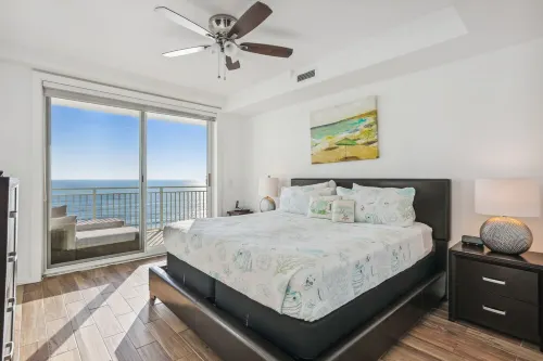 Oceanfront Condo with Pool,Sauna,Gym in Jacksonville Beach