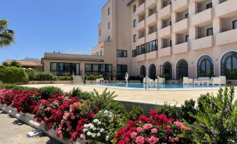 Palm Beach Club Hotel