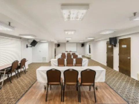 Days Inn by Wyndham Raleigh-Airport Hotels in Morrisville