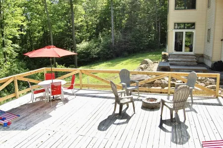 Hilltop Haven - ENJOY EVL!