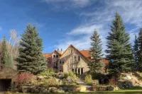 Discount early JUNE STONEHILL LODGE, SWIM, HIKE, LUXURY