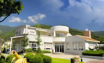 21 Holiday Resort