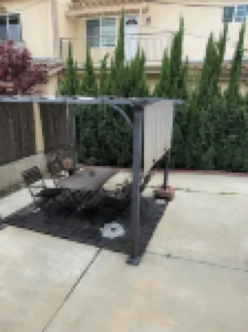 Stylish 2BR Home in LA close to, Universal Studios, Dodgers; AND Private Parking