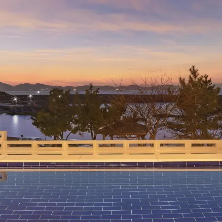 Namhae Annyeong Noeul Pool Villa