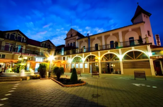 Hotel Apollo Central Отели в г. 