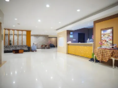 Parkside Mandarin Hotel Pekalongan Hotels in East Pekalongan