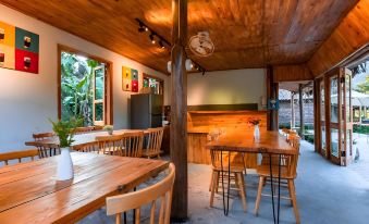 Toce House TA Van