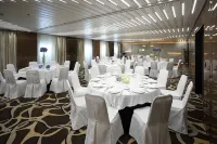 Sunborn Gibraltar - servizio colazione