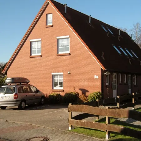 Row corner house, in the middle of Norddeich, quiet location, family friendly, WiFi free