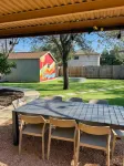 River Run Retreat - Cowboy Pool, Fire Pit & Pool Table! Close to Campus & River Hotels near Marshalls