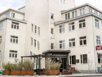 Home Hotel Uppsala  호텔